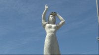 Con la inauguración del monumento a la mujer del hombre de mar la Liga Marítima de Chile celebró cien años de vida.