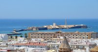 España: La señal del Faro de Cádiz no se verá desde tierra durante una operación de mantenimiento España: La señal del Faro de Cádiz no se verá desde tierra durante una operación de mantenimiento
