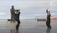 Cueca desde el Estrecho de Magallanes con marinos de la Tercera Zona Naval